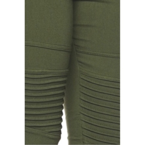 ❗️LAST❗️Olive Moto Leggings with Back Pockets - Picture 4 of 5